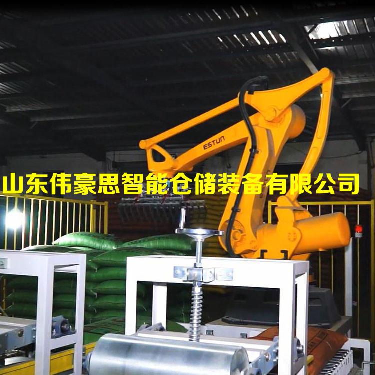 山東飼料全自動碼垛機供應(yīng)商 智能碼垛機器人工作現(xiàn)場